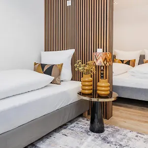 S331 - Luxurious Two Bedroom Duplex In Köln